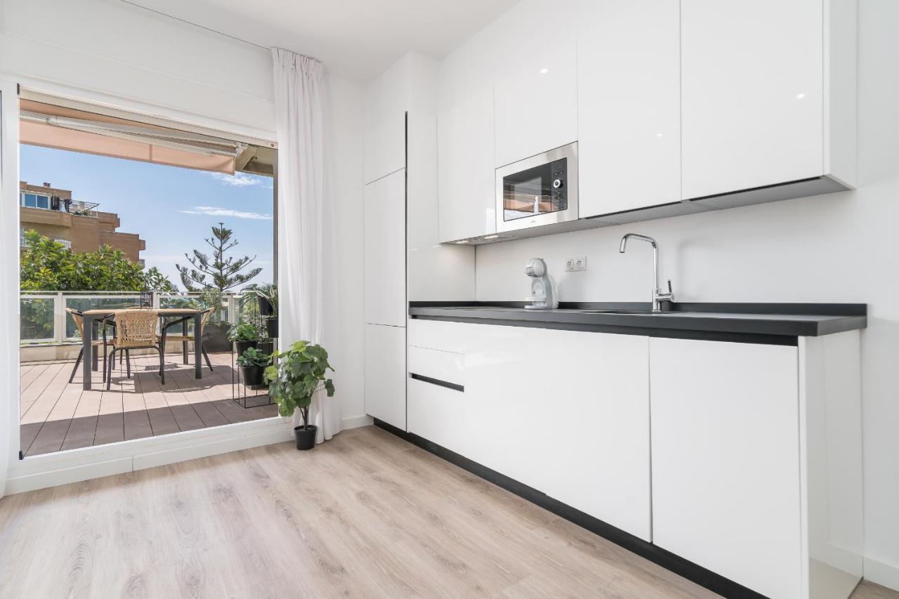 Suite Homes Hesperides Garden Beach Málaga Esterno foto