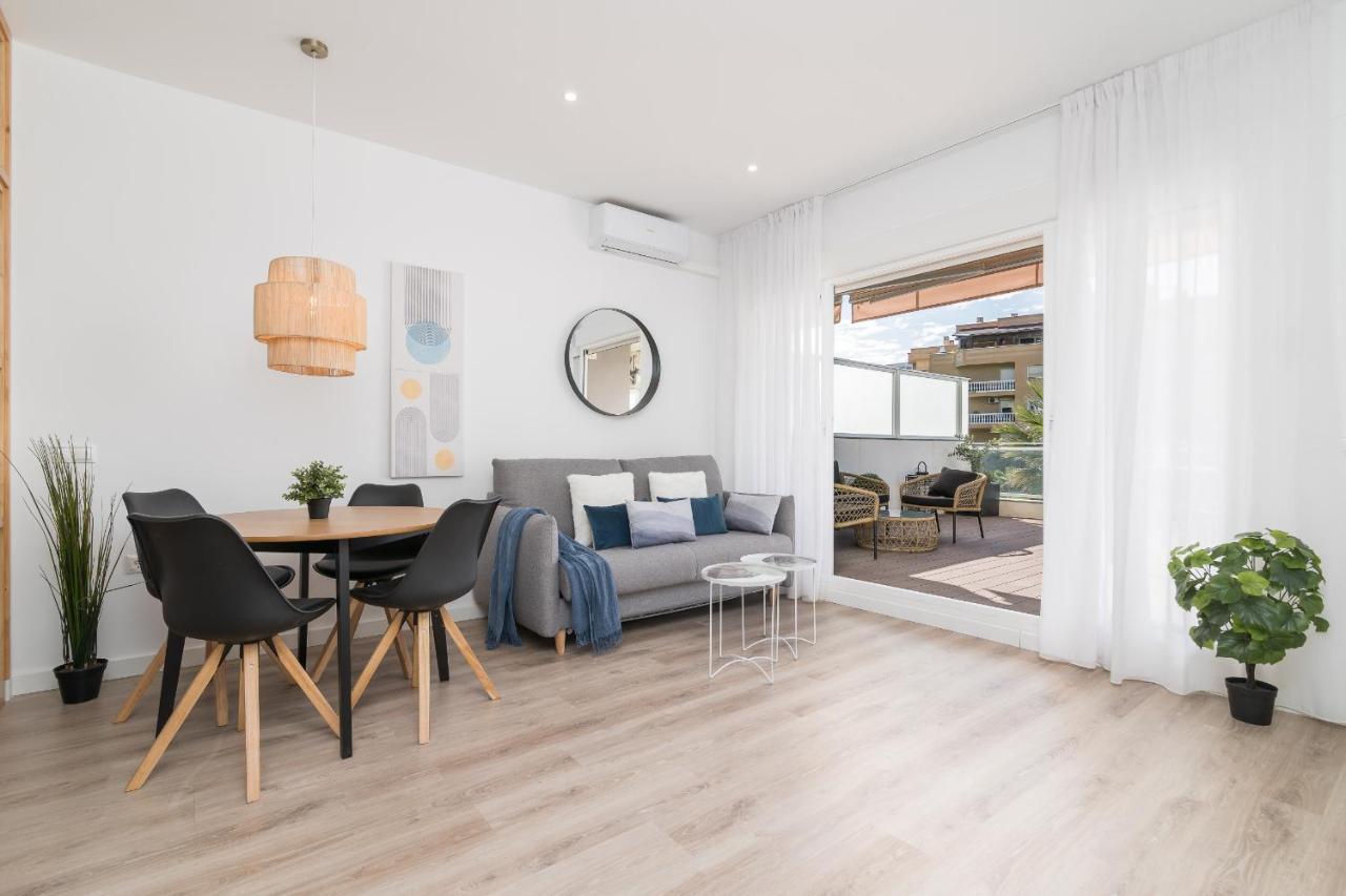 Suite Homes Hesperides Garden Beach Málaga Esterno foto