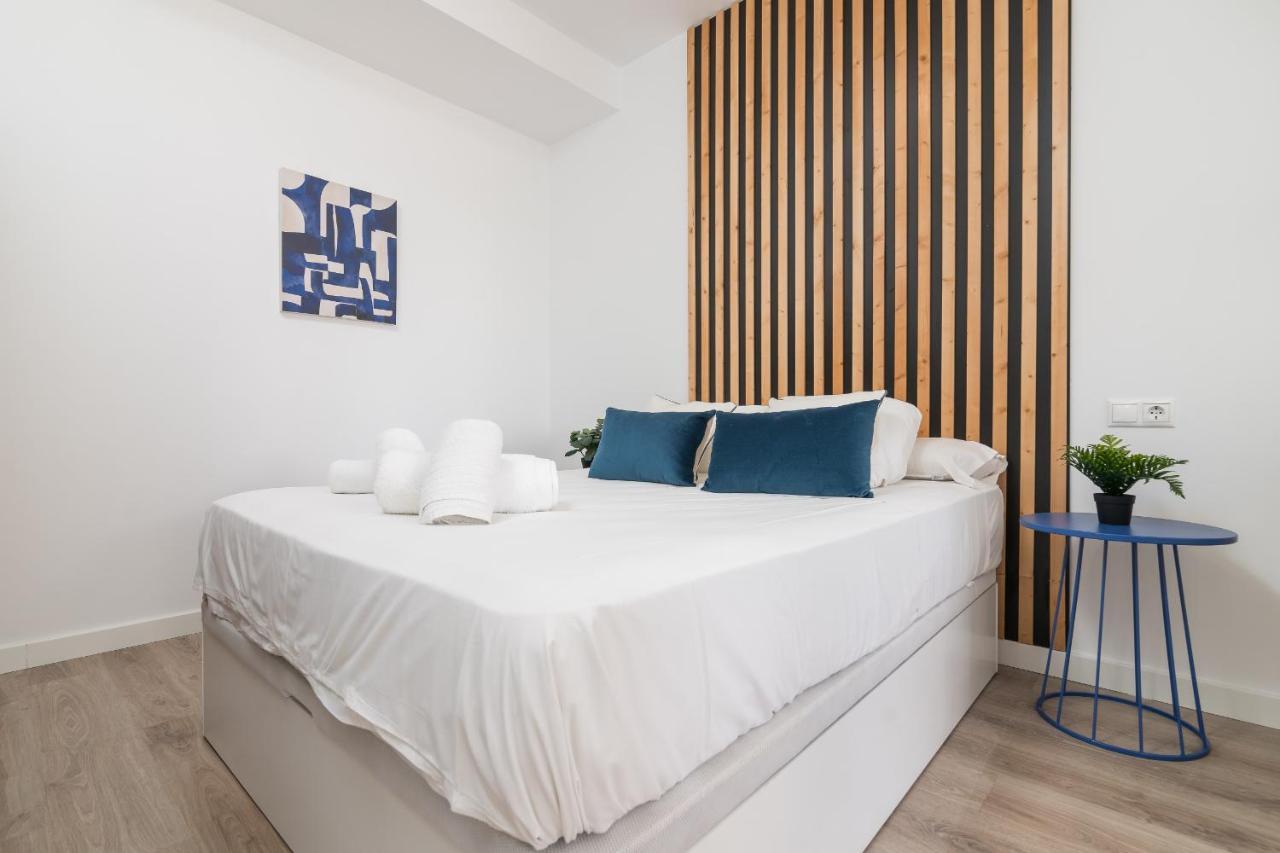 Suite Homes Hesperides Garden Beach Málaga Esterno foto
