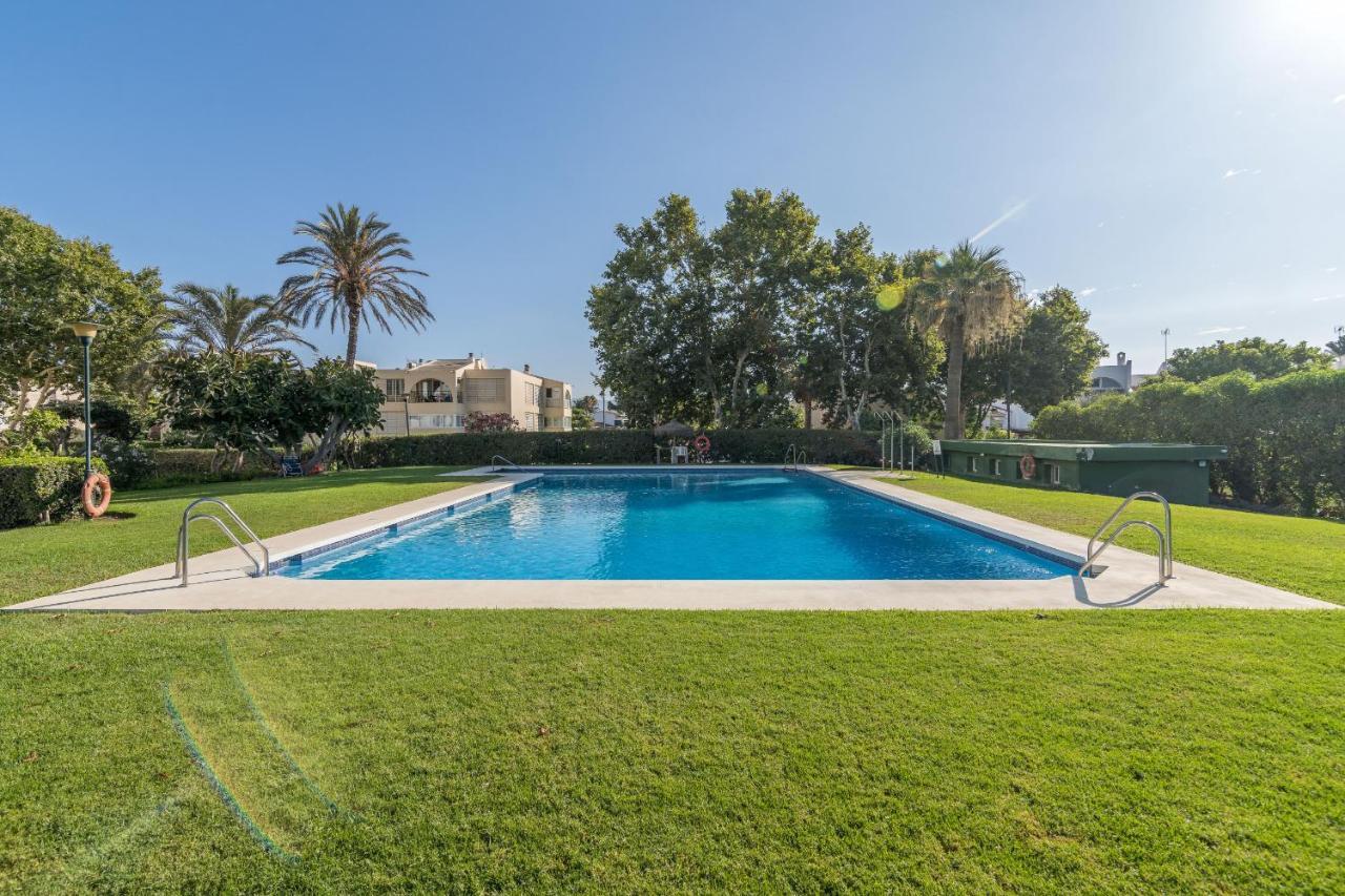 Suite Homes Hesperides Garden Beach Málaga Esterno foto