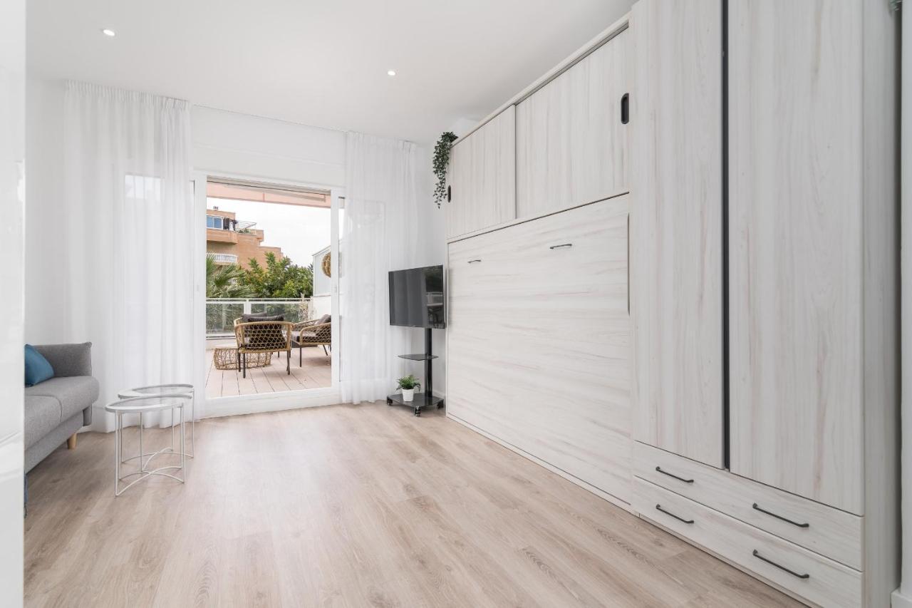 Suite Homes Hesperides Garden Beach Málaga Esterno foto