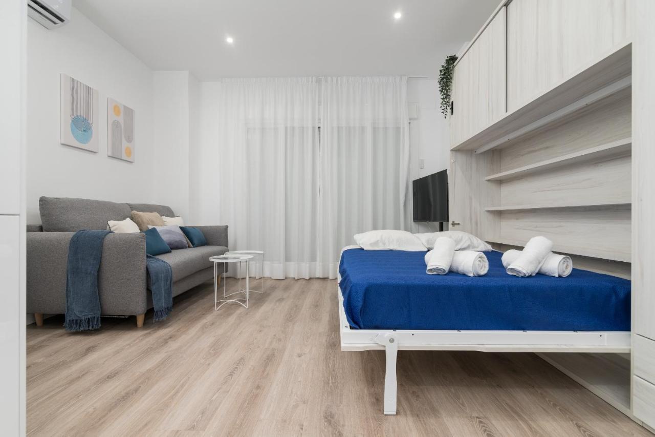 Suite Homes Hesperides Garden Beach Málaga Esterno foto